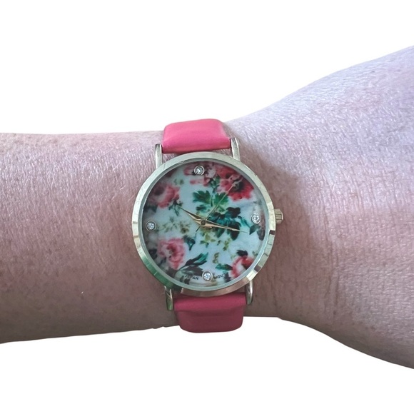 Women’s Pink & Gold Floral Watch - Picture 2 of 6
